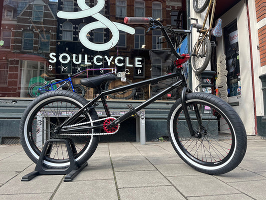 Soulcycle meets Rock N Billy x Hot Rod Style