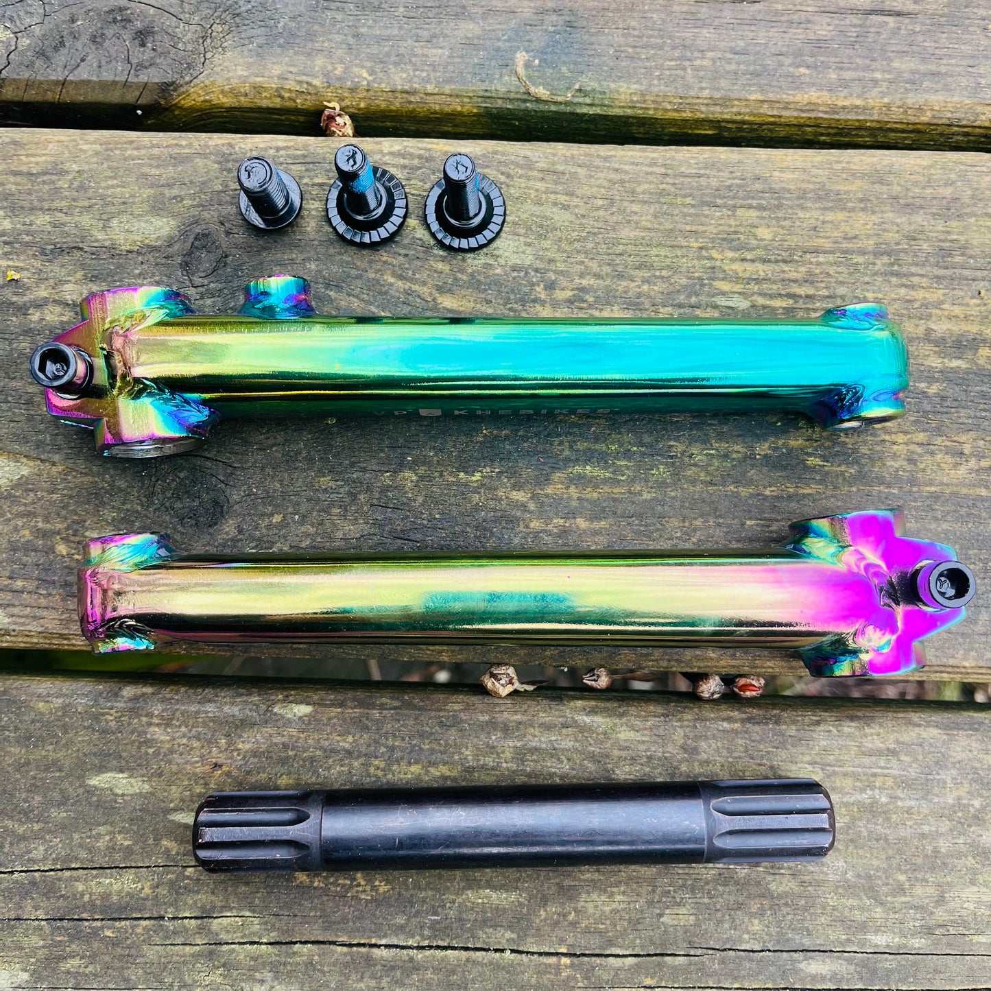 KHE 8-Spline Cranks (170mm Oil Slick)