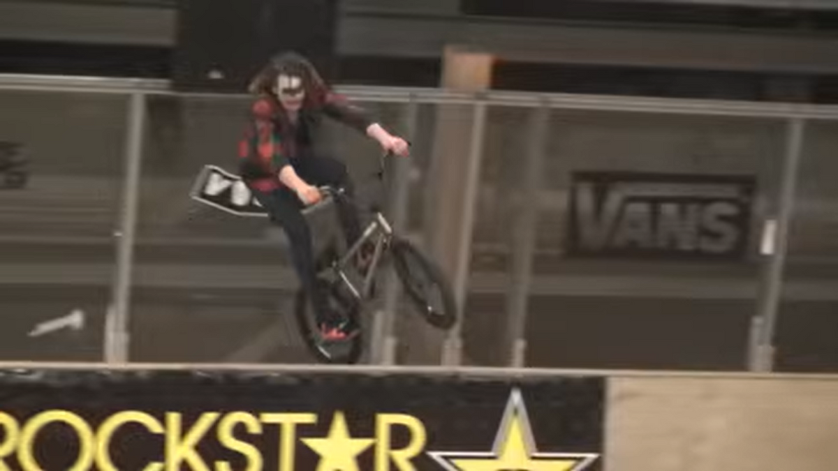 Load video: F.S.O. BMX Jam 2008 Skatepark Amsterdam Noord (NDSM) | Soulcycle BMX video